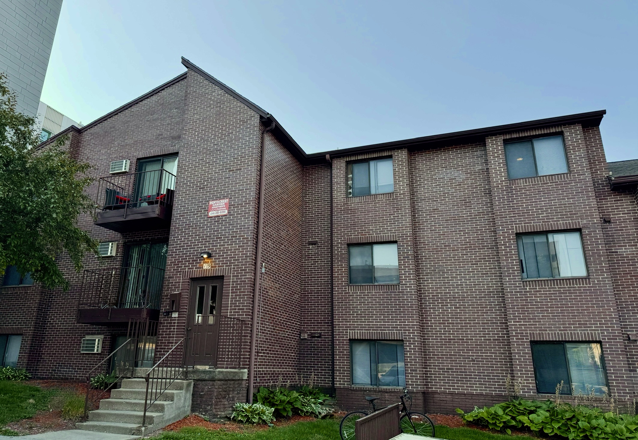 13 E Burlington Street – 2.1