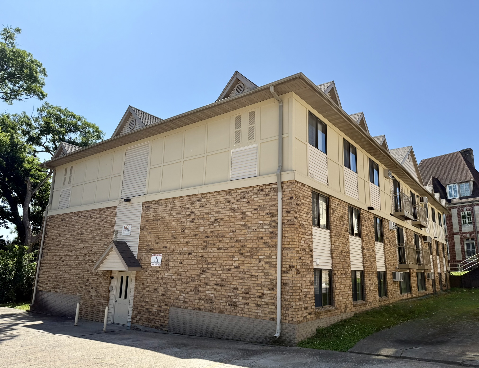 318 Ridgeland Avenue – 3.1