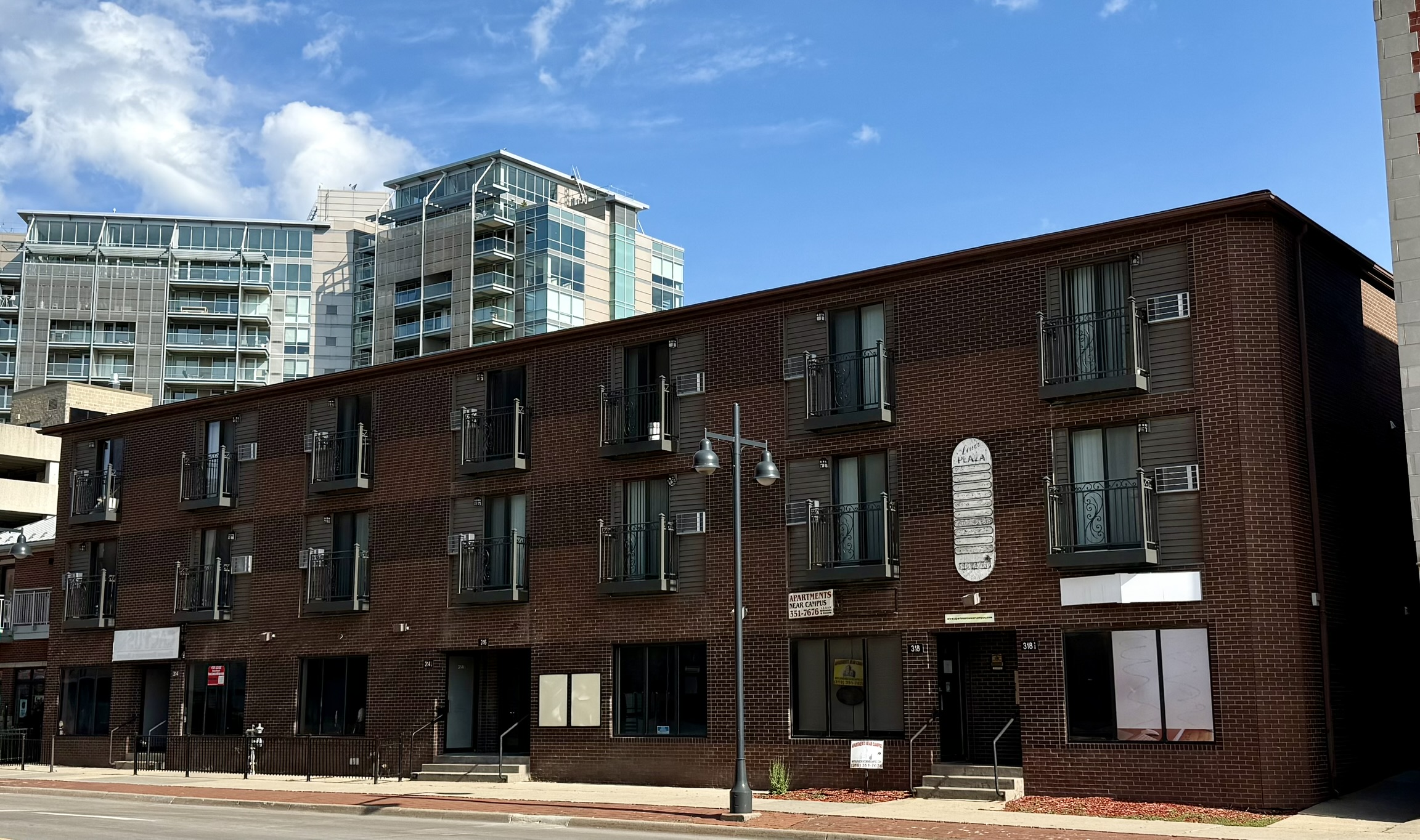 312 E Burlington Street – 0.3