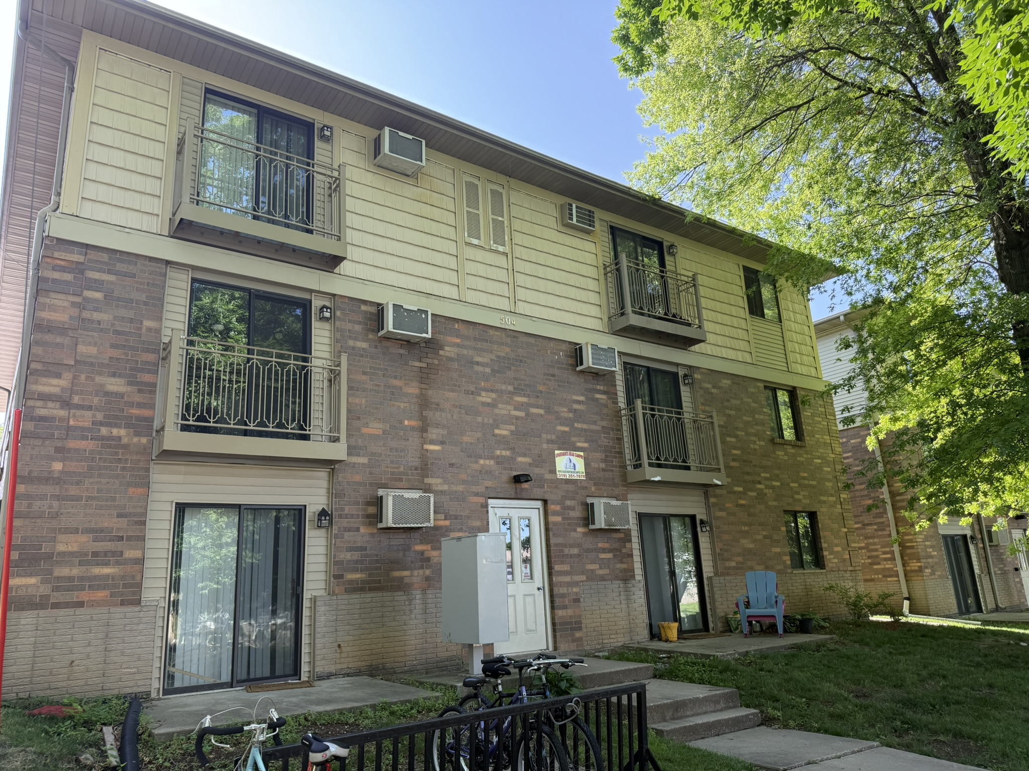 504 S Van Buren Street – Unit 5